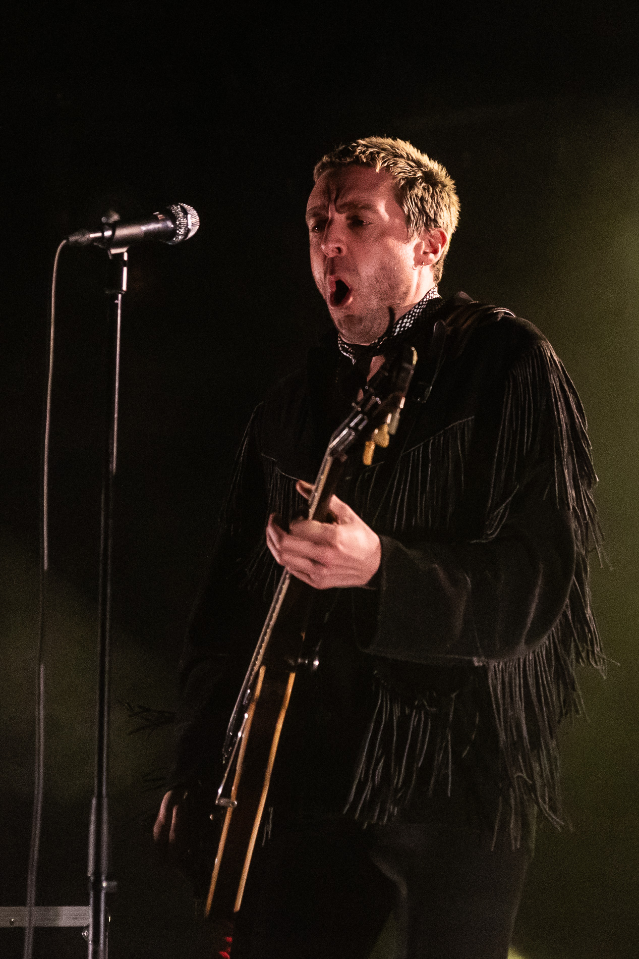 Miles Kane @ Bootstraat, picture 12, photographed by Jürgen Bruynooghe - FrontView Magazine
