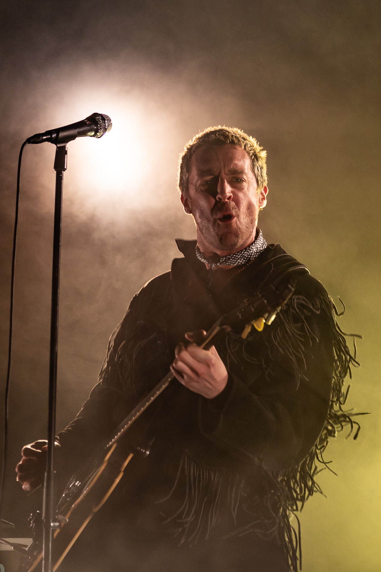 Miles Kane @ Bootstraat, picture 24, photographed by Jürgen Bruynooghe - FrontView Magazine