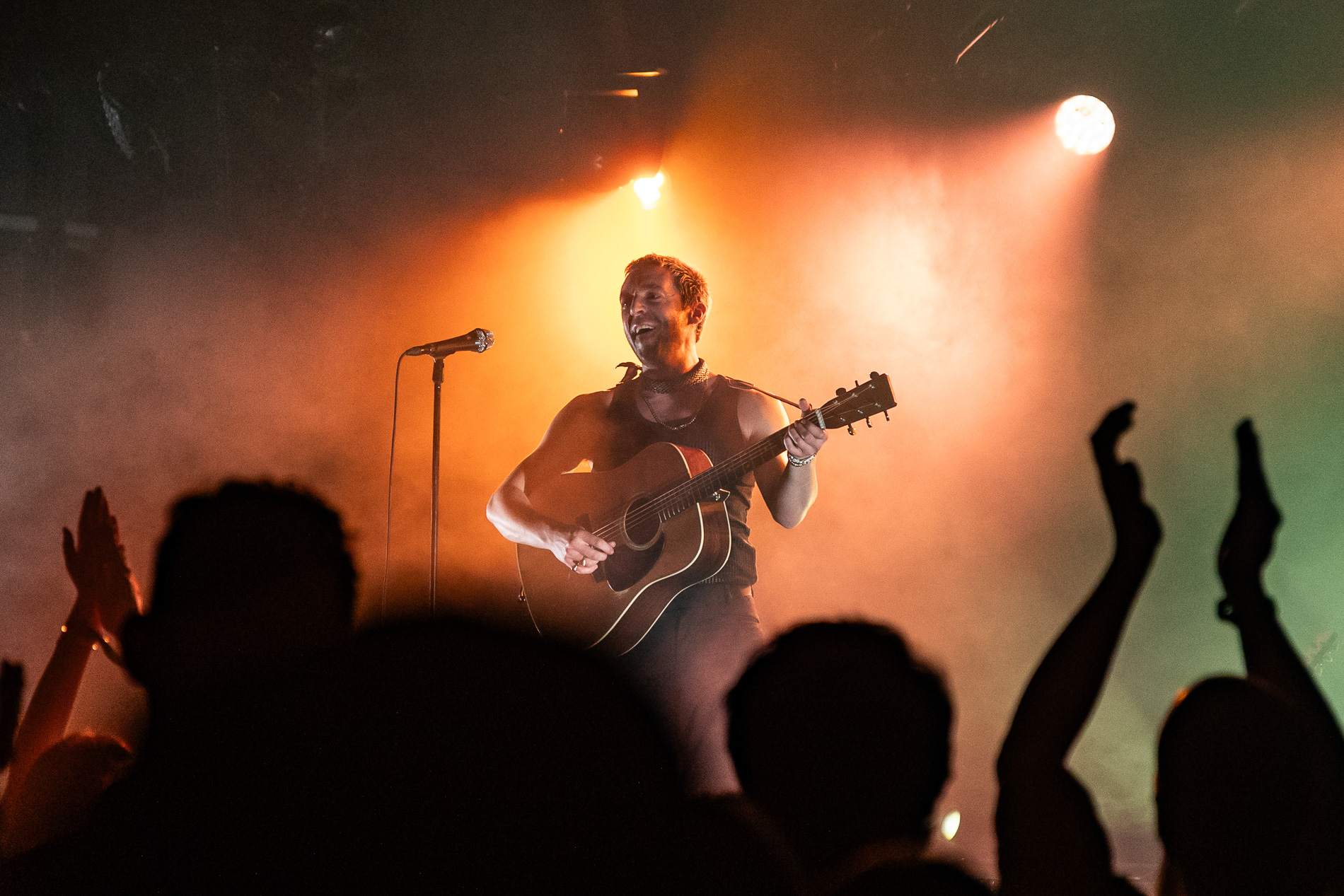 Miles Kane @ Bootstraat, picture 27, photographed by Jürgen Bruynooghe - FrontView Magazine