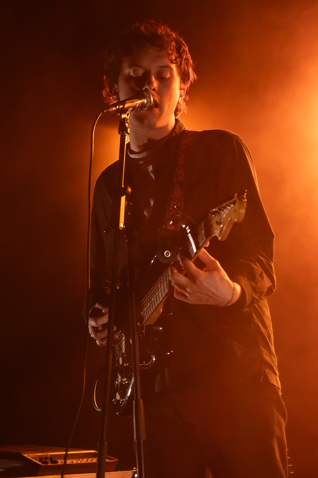 Ten Tonnes @ Bootstraat, picture 1, photographed by Jürgen Bruynooghe - FrontView Magazine