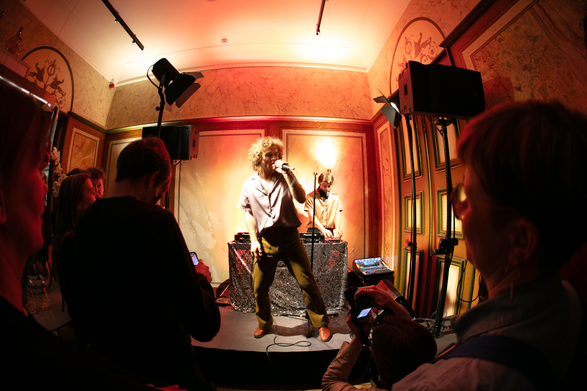 Compact Disk Dummies Secret pre-release party, picture 18, photographed by Anais Callens - FrontView Magazine