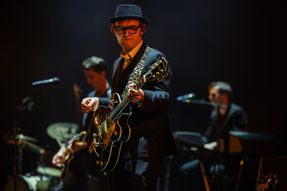 Hooverphonic 20th Anniversary Tour @ Koningin Elisabethzaal, picture 6, photographed by Marc Verdonck - FrontView Magazine
