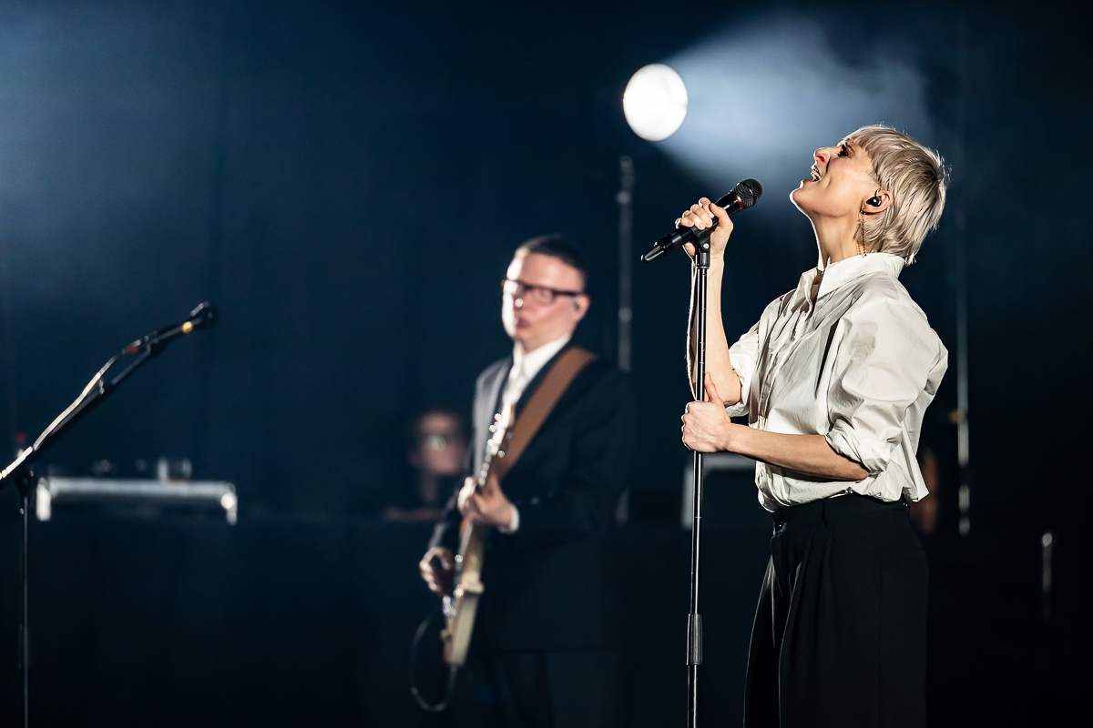 Hooverphonic 20th Anniversary Tour @ Koningin Elisabethzaal, picture 9, photographed by Marc Verdonck - FrontView Magazine