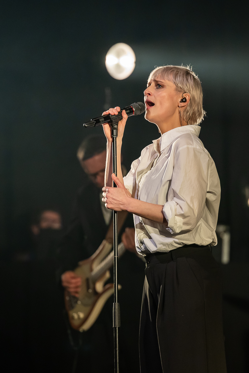 Hooverphonic 20th Anniversary Tour @ Koningin Elisabethzaal, picture 17, photographed by Marc Verdonck - FrontView Magazine