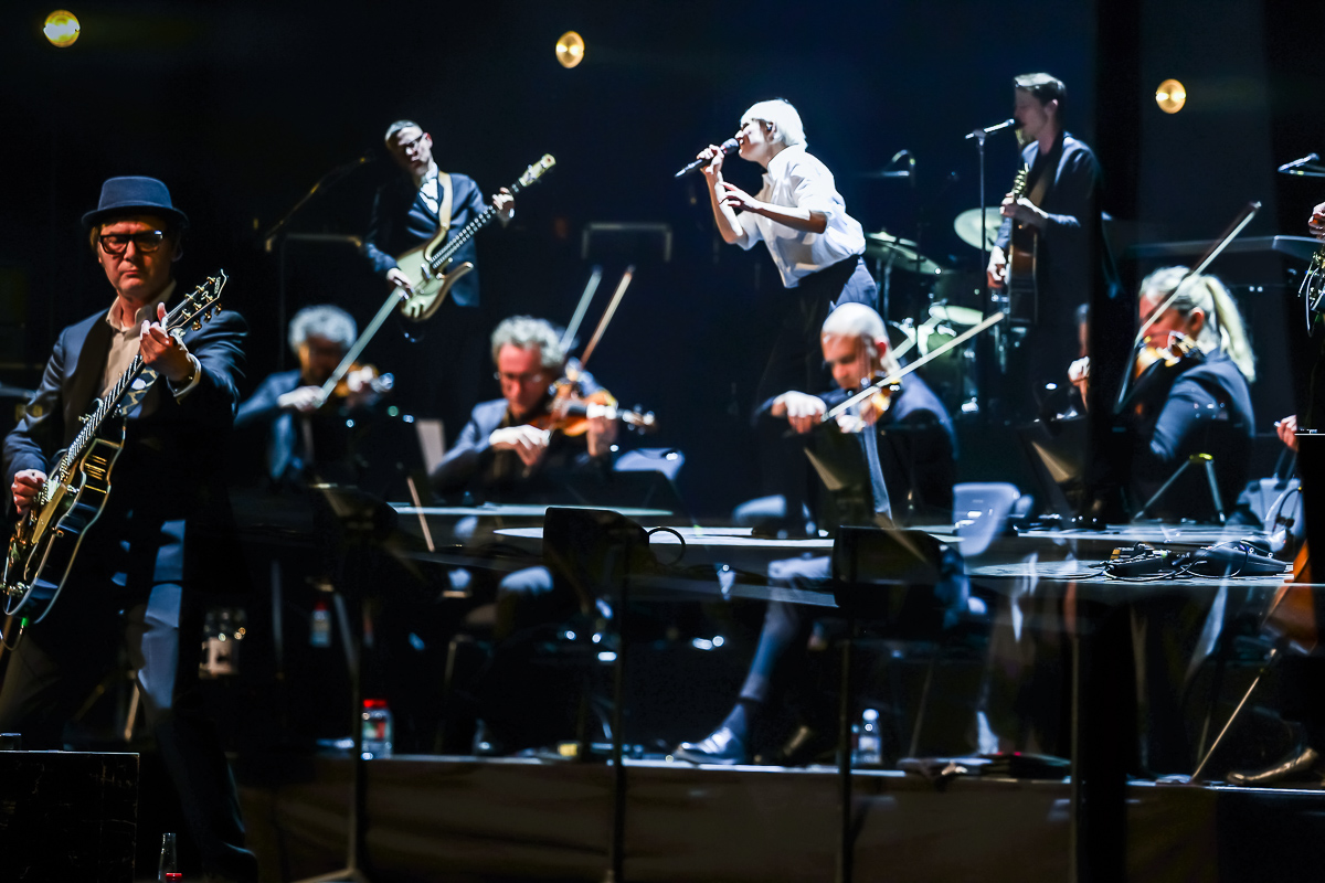 Hooverphonic 20th Anniversary Tour @ Koningin Elisabethzaal, picture 19, photographed by Marc Verdonck - FrontView Magazine