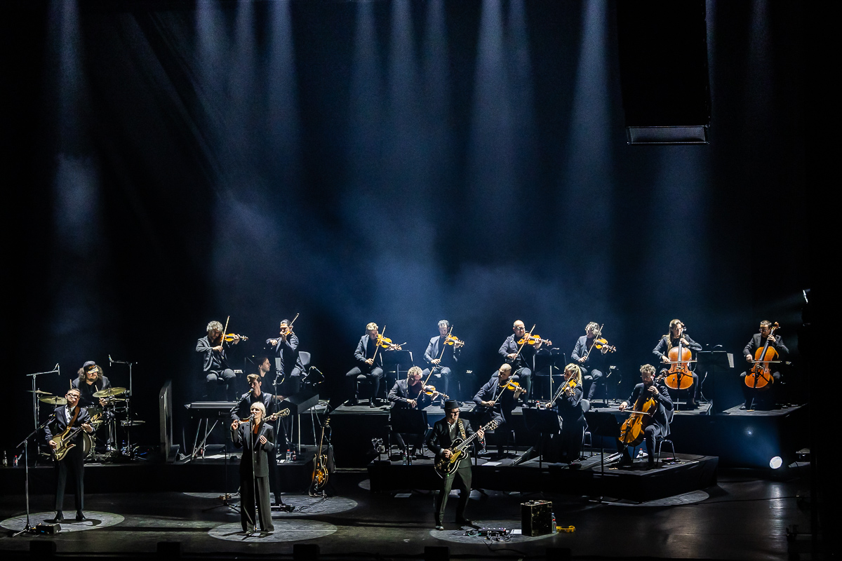 Hooverphonic 20th Anniversary Tour @ Koningin Elisabethzaal, picture 24, photographed by Marc Verdonck - FrontView Magazine