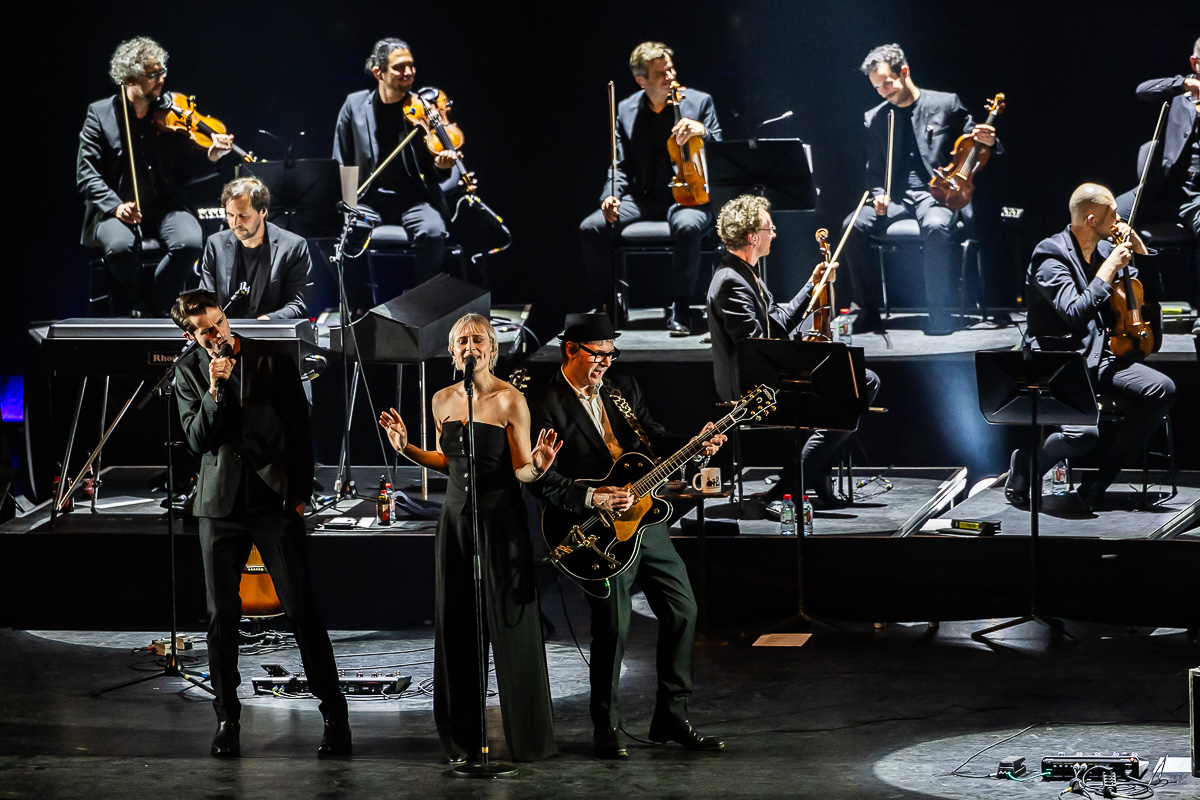 Hooverphonic 20th Anniversary Tour @ Koningin Elisabethzaal, picture 29, photographed by Marc Verdonck - FrontView Magazine