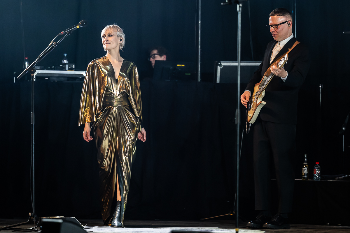 Hooverphonic 20th Anniversary Tour @ Koningin Elisabethzaal, picture 30, photographed by Marc Verdonck - FrontView Magazine