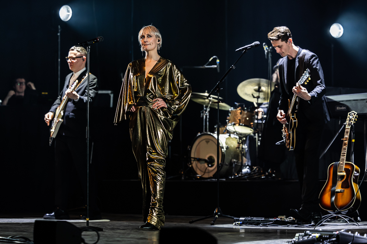 Hooverphonic 20th Anniversary Tour @ Koningin Elisabethzaal, picture 31, photographed by Marc Verdonck - FrontView Magazine