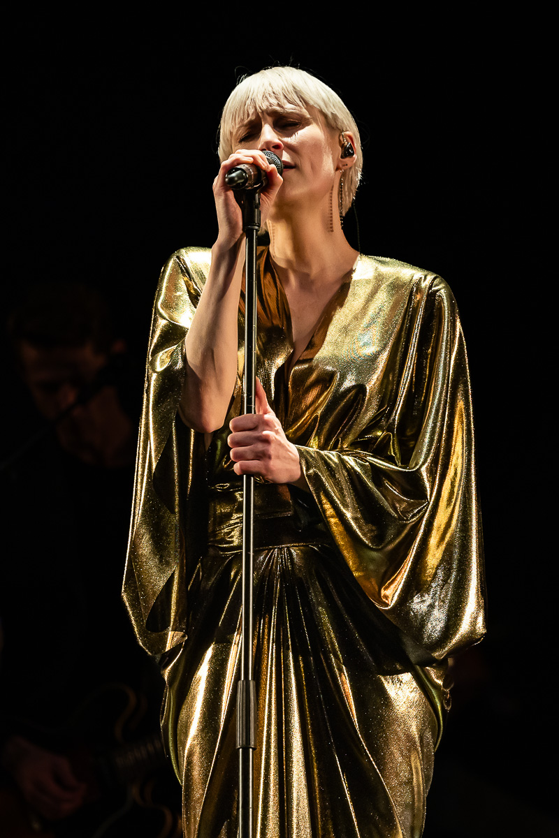 Hooverphonic 20th Anniversary Tour @ Koningin Elisabethzaal, picture 34, photographed by Marc Verdonck - FrontView Magazine