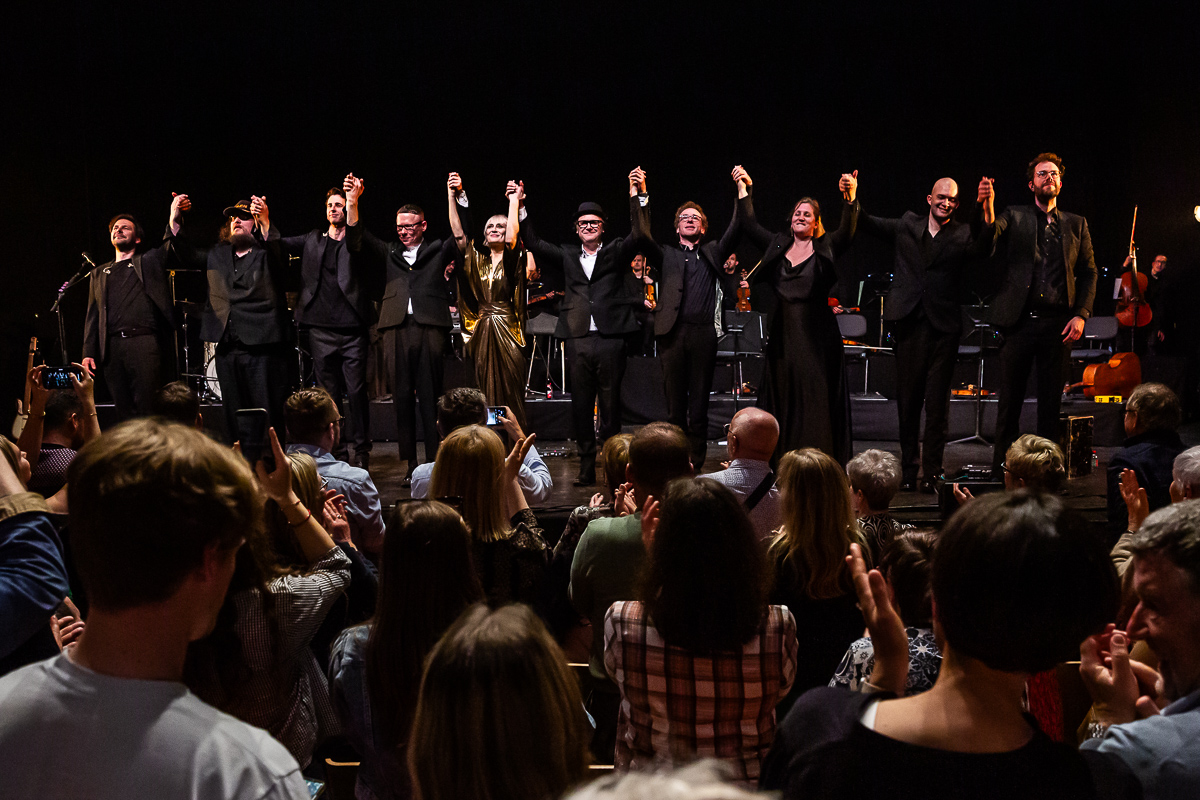 Hooverphonic 20th Anniversary Tour @ Koningin Elisabethzaal, picture 40, photographed by Marc Verdonck - FrontView Magazine