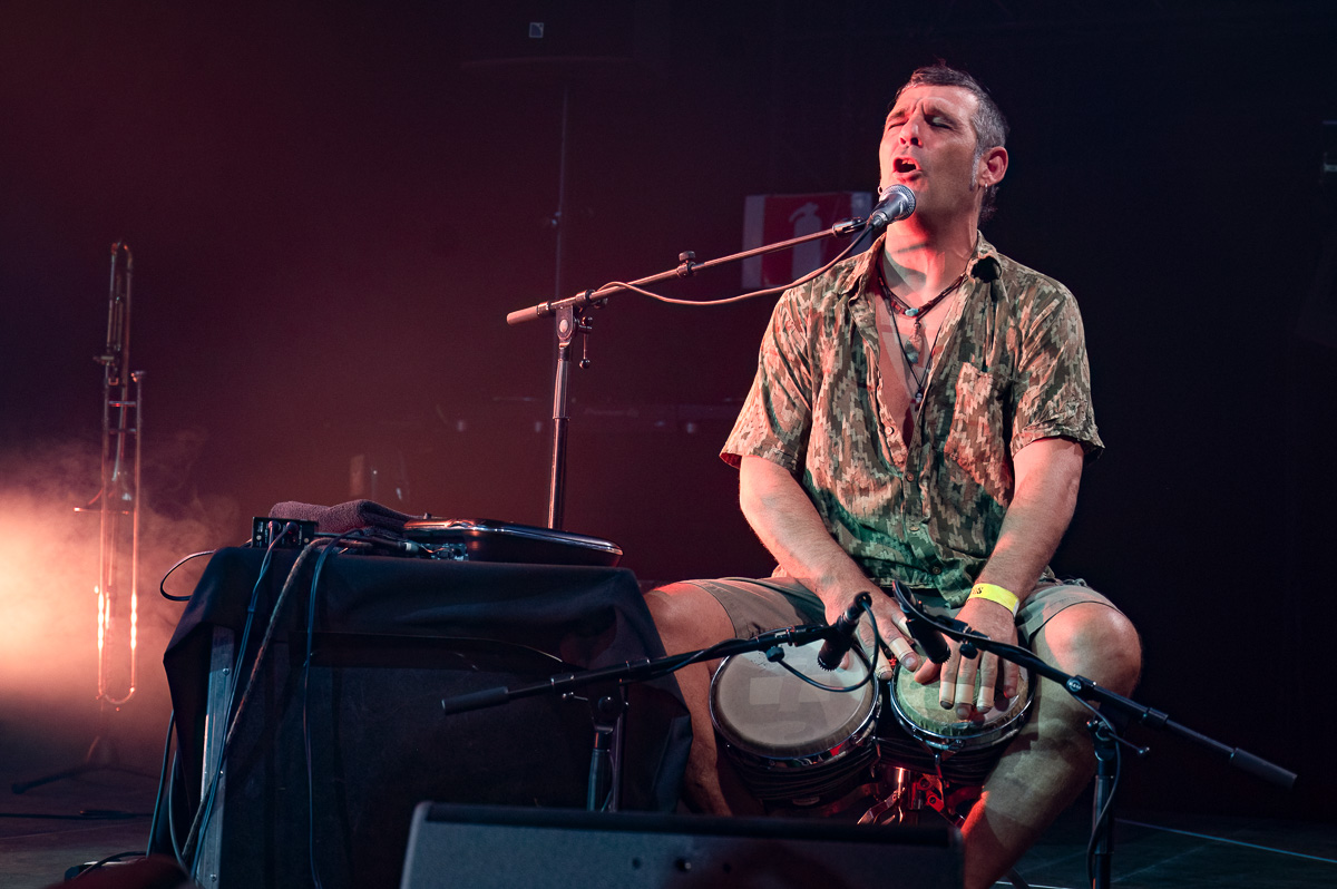 Manu Chao @ 't Bauhaus (org. de Casino), picture 3, photographed by Luc Klinckaert - FrontView Magazine