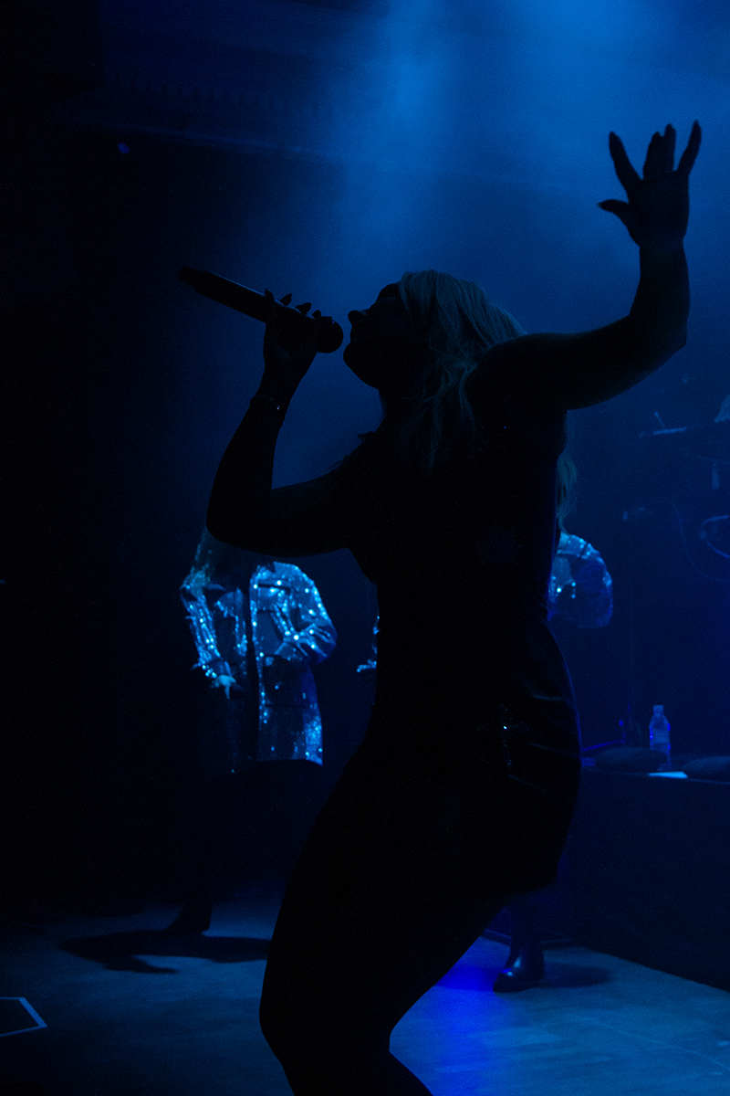 Silver @ De Casino, picture 8, photographed by Jurgen Van De Maele - FrontView Magazine