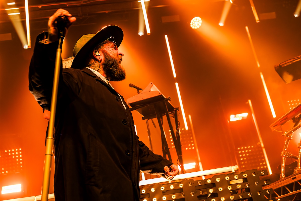 Teddy Swims @ Trix, picture 3, photographed by Dorien Goetschalckx - FrontView Magazine
