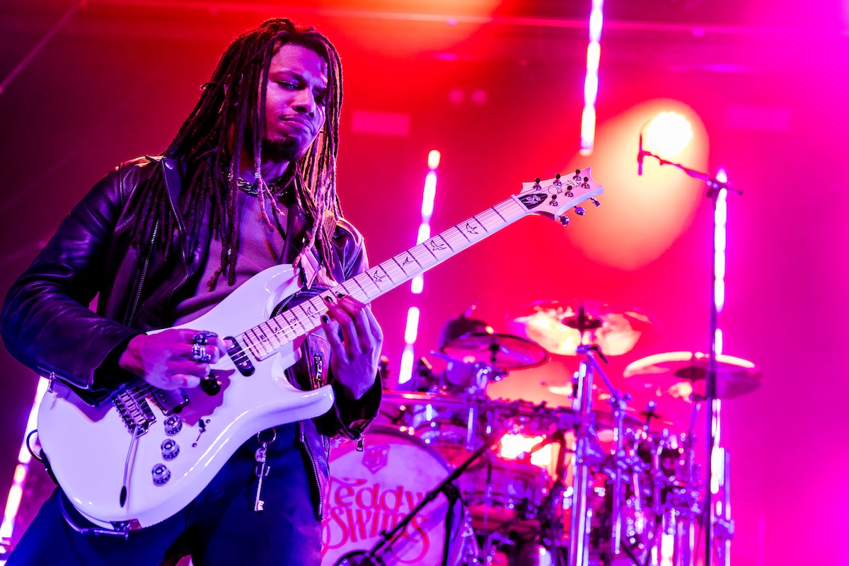 Teddy Swims @ Trix, picture 5, photographed by Dorien Goetschalckx - FrontView Magazine