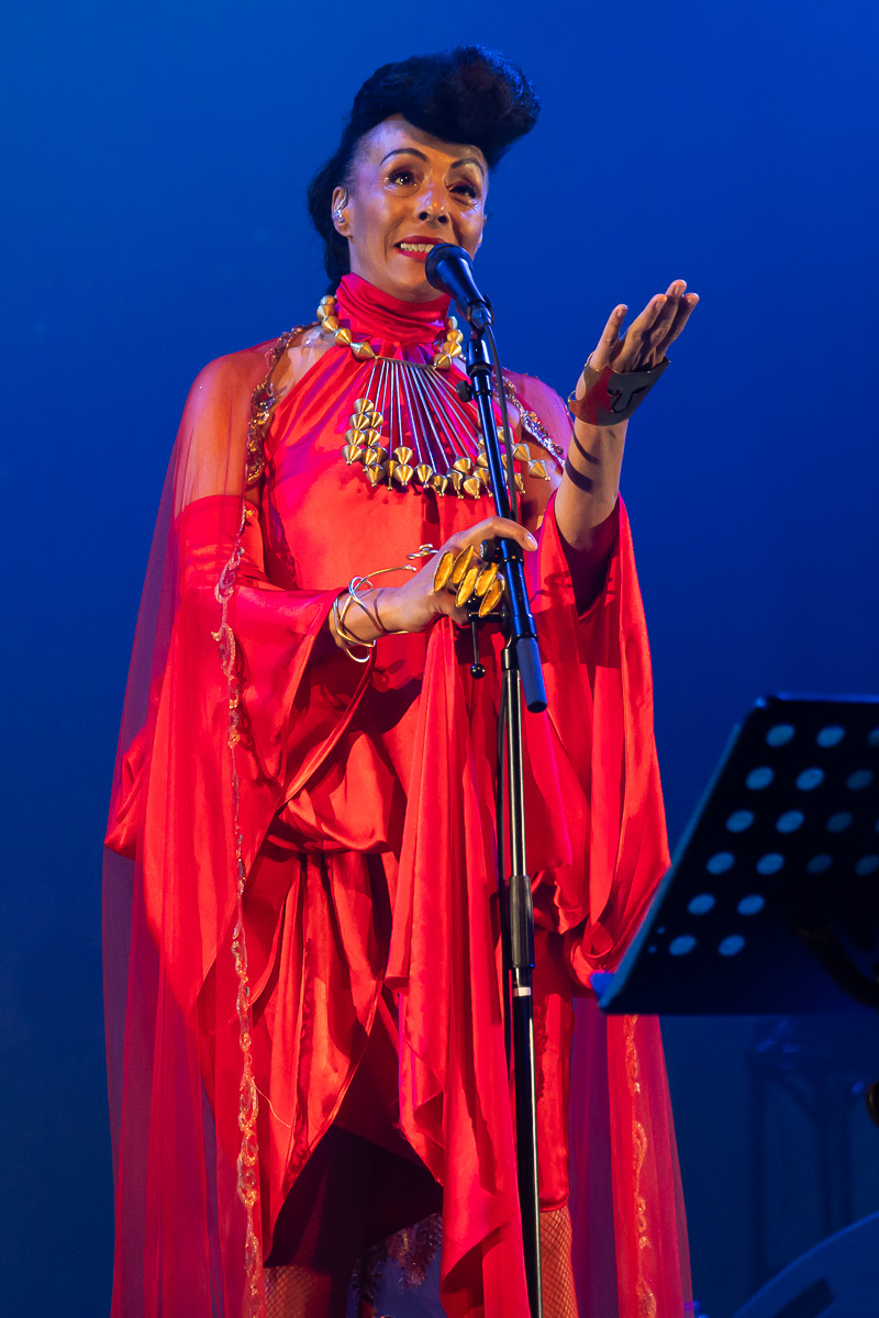 Zap Mama @ De Roma, picture 1, photographed by Marc Verdonck - FrontView Magazine