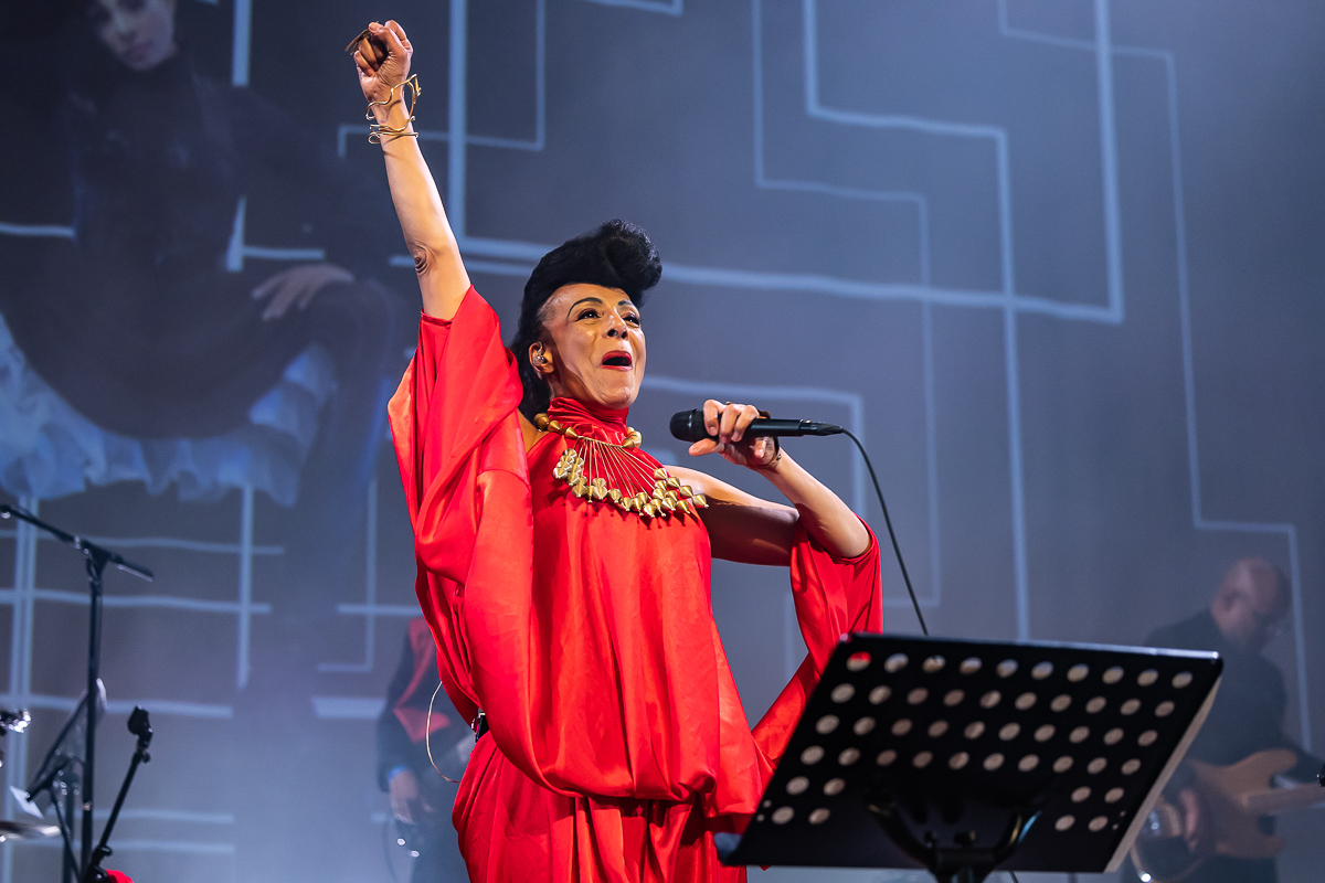 Zap Mama @ De Roma, picture 13, photographed by Marc Verdonck - FrontView Magazine