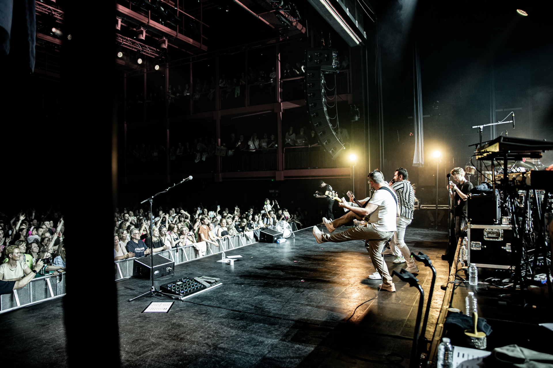 Metejoor @ Ancienne Belgique, picture 37, photographed by Leen Verlinden - FrontView Magazine
