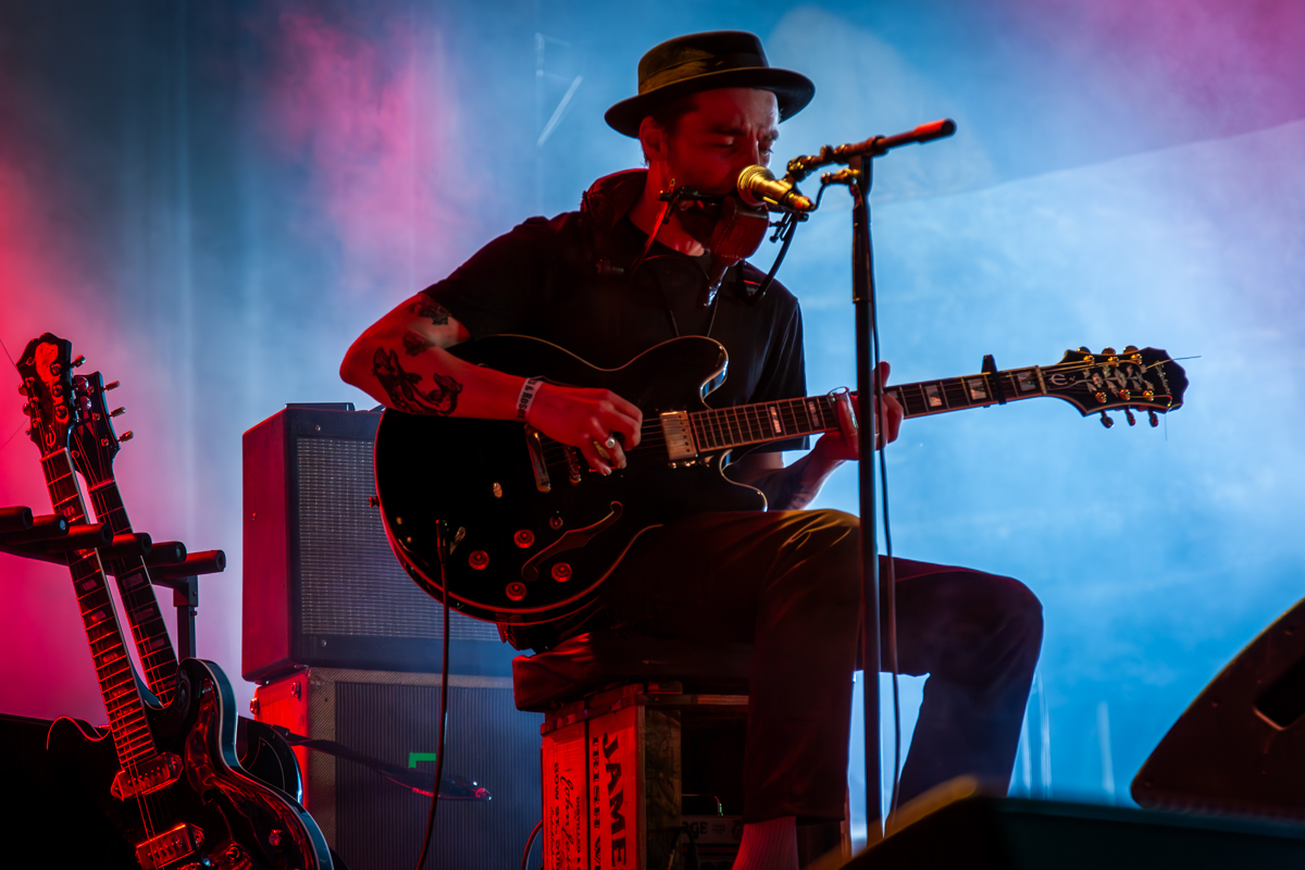 Dirty Deep @ Roots & Roses, picture 1, photographed by Jurgen Van De Maele - FrontView Magazine