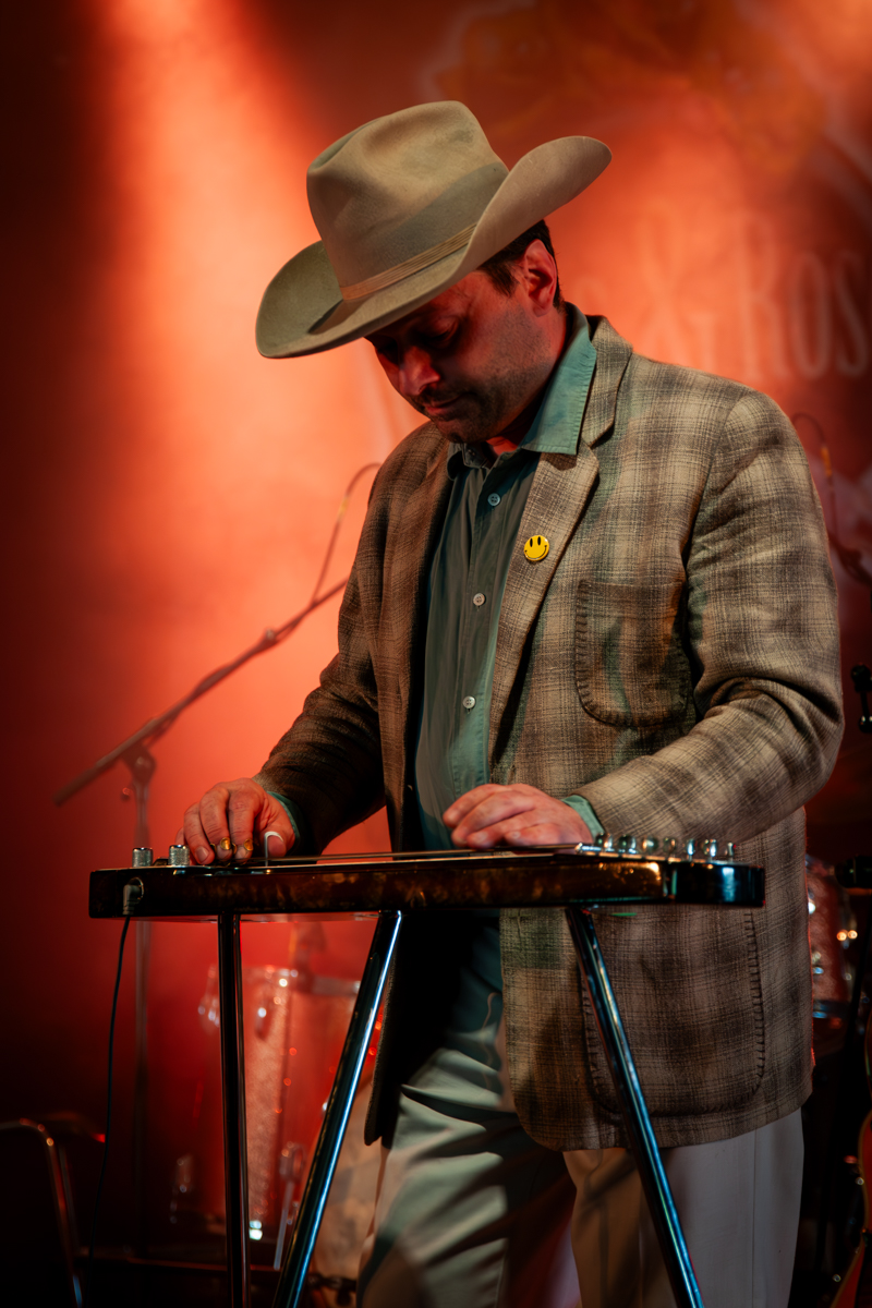 Eriksson Delcrox & The Leftbank Ramblers @ Roots & Roses, picture 2, photographed by Jurgen Van De Maele - FrontView Magazine