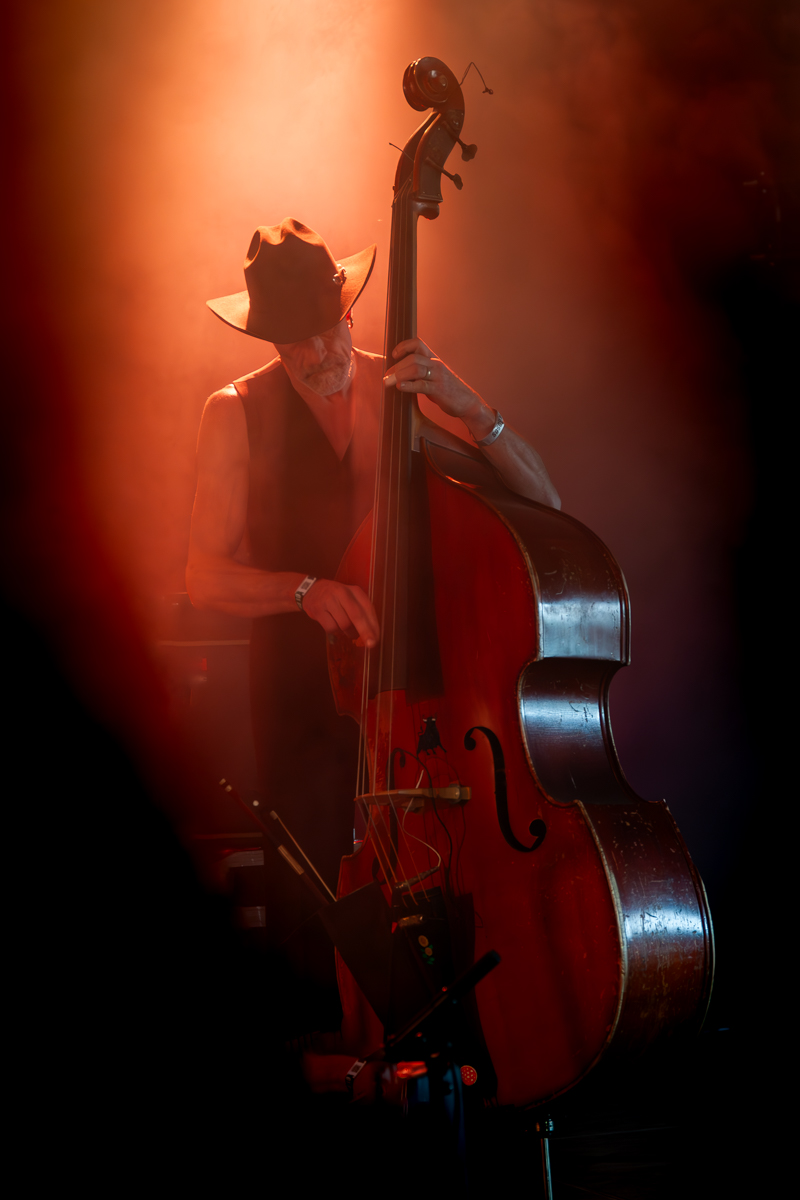 Eriksson Delcrox & The Leftbank Ramblers @ Roots & Roses, picture 3, photographed by Jurgen Van De Maele - FrontView Magazine
