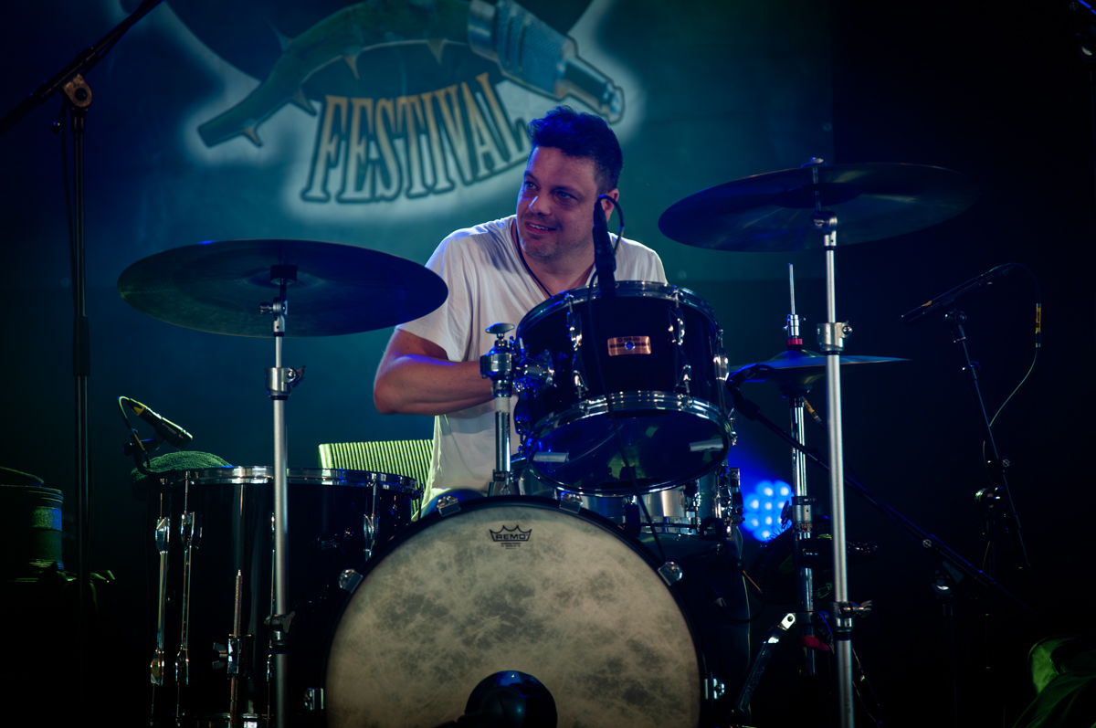 Jesse Redwing @ Roots & Roses, picture 1, photographed by Jurgen Van De Maele - FrontView Magazine