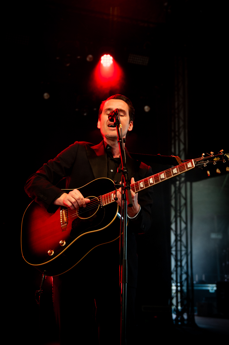 The Golden Glows @ Roots & Roses, picture 3, photographed by Jurgen Van De Maele - FrontView Magazine