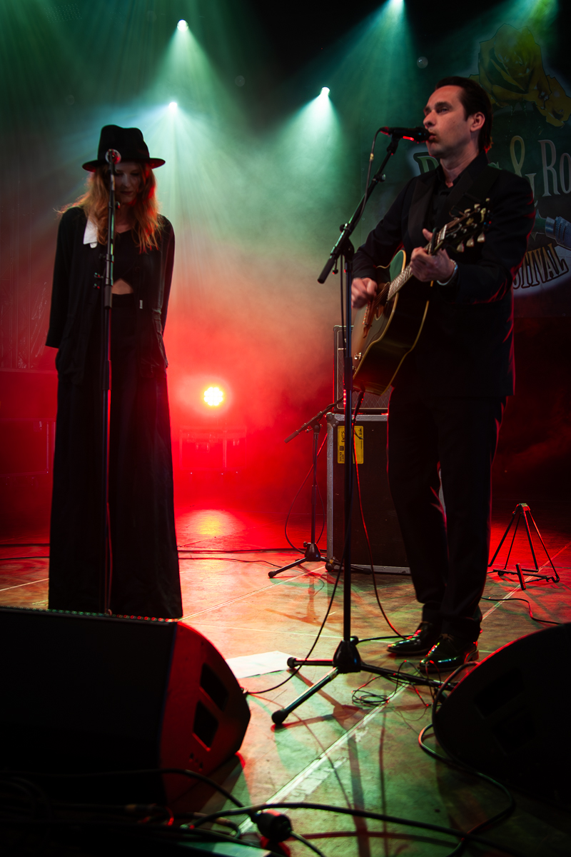 The Golden Glows @ Roots & Roses, picture 4, photographed by Jurgen Van De Maele - FrontView Magazine