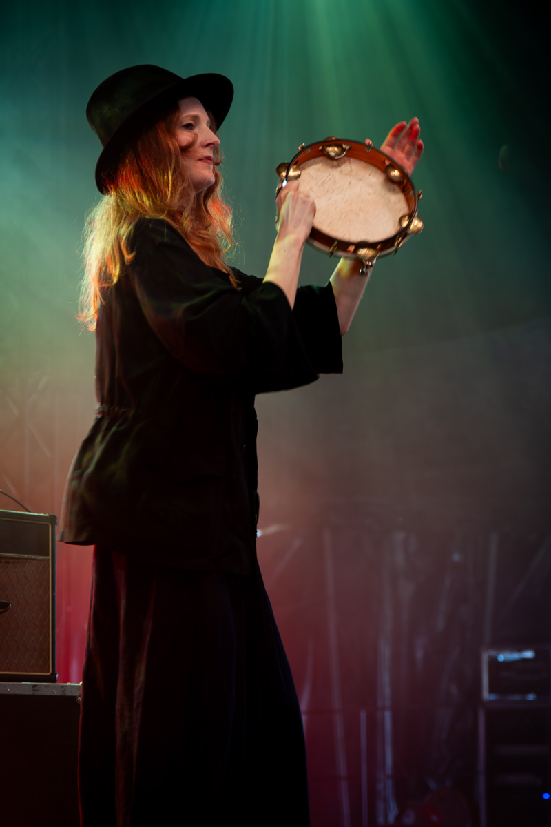 The Golden Glows @ Roots & Roses, picture 5, photographed by Jurgen Van De Maele - FrontView Magazine