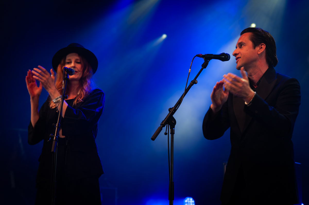 The Golden Glows @ Roots & Roses, picture 6, photographed by Jurgen Van De Maele - FrontView Magazine
