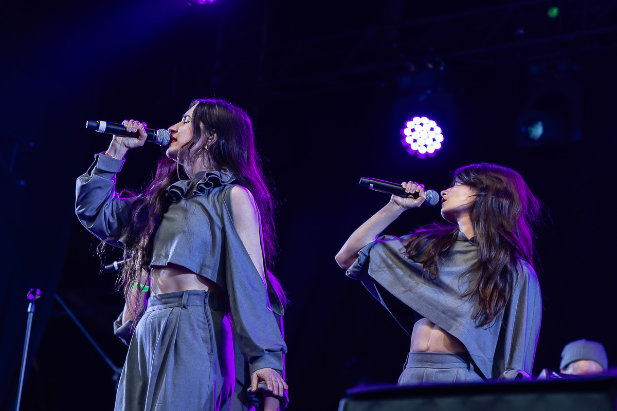 Eefje De Visser @ 505 Concerten, picture 2, photographed by Marc Verdonck - FrontView Magazine
