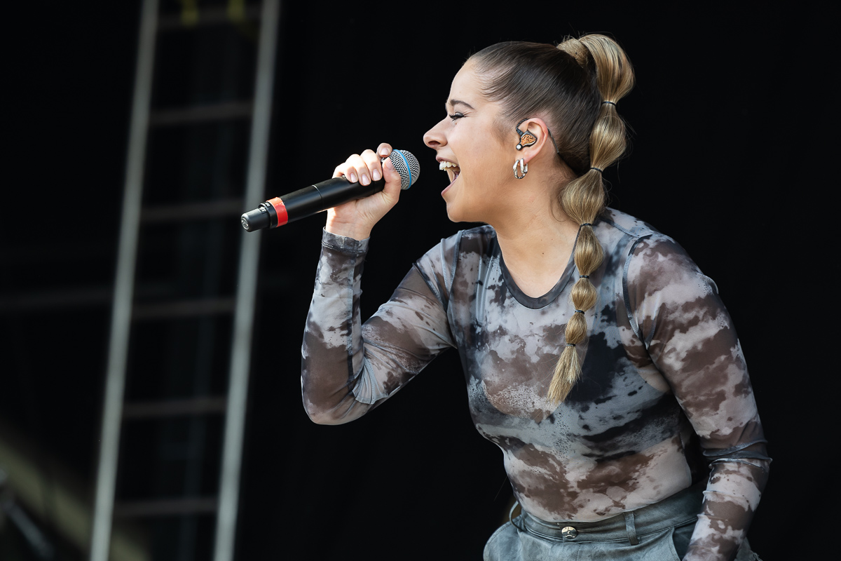 Laura Tesoro @ 505 Concerten, picture 7, photographed by Marc Verdonck - FrontView Magazine
