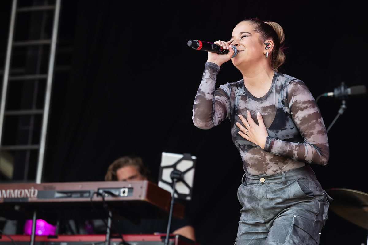 Laura Tesoro @ 505 Concerten, picture 12, photographed by Marc Verdonck - FrontView Magazine