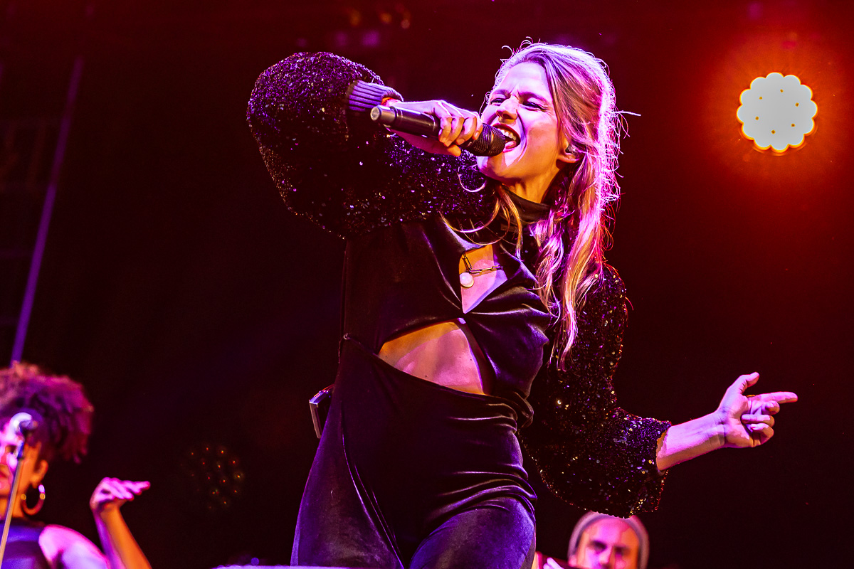 Selah Sue @ 505 Concerten, picture 8, photographed by Marc Verdonck - FrontView Magazine