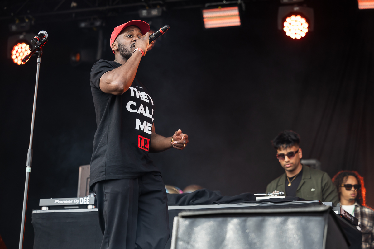 Y. B. Hustle + Reinier @ 505 Concerten, picture 2, photographed by Marc Verdonck - FrontView Magazine
