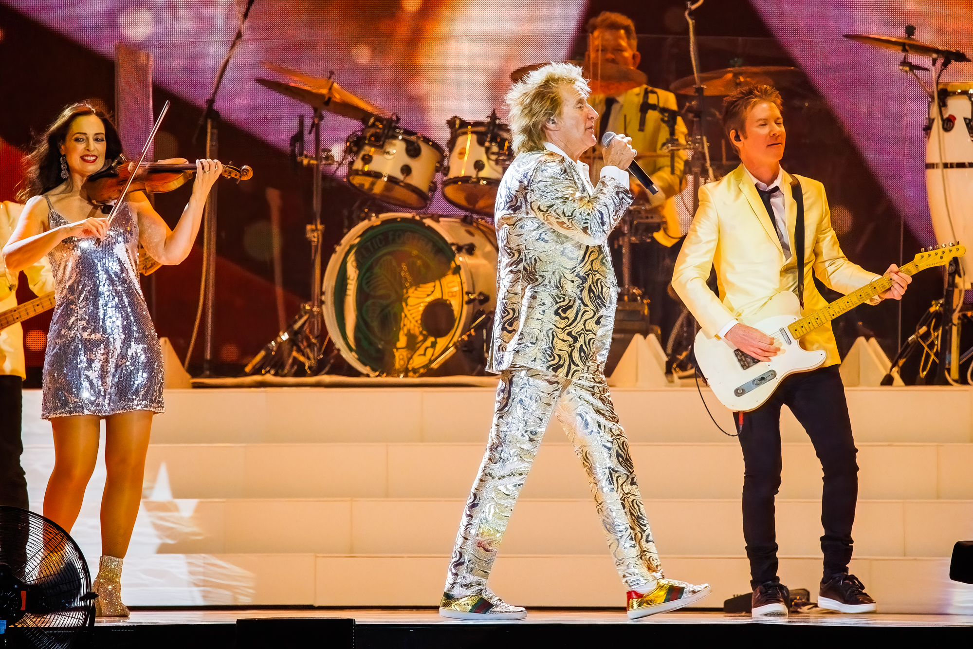 Rod Stewart in concert One Last Time, picture 14, photographed by Paul Jongeneelen - FrontView Magazine