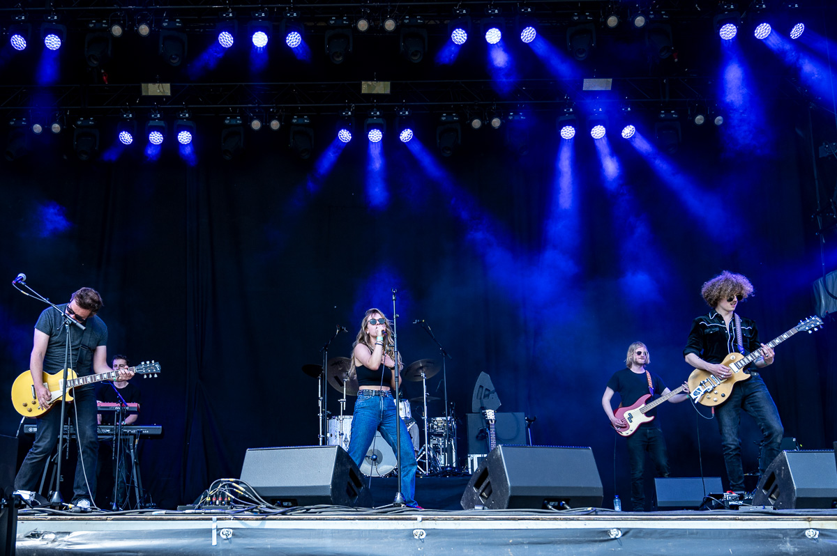 Alice Mae @ Rock Affligem, picture 2, photographed by Luc Klinckaert - FrontView Magazine