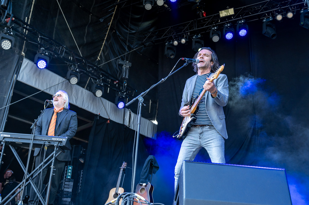 Less Autre @ Rock Affligem, picture 4, photographed by Luc Klinckaert - FrontView Magazine