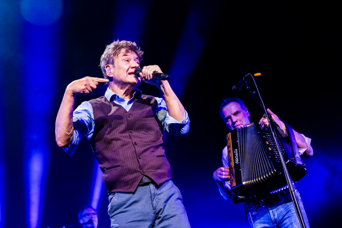 Bart Peeters & De Ideale Mannen @ Blues Peer, picture 5, photographed by Dorien Goetschalckx - FrontView Magazine
