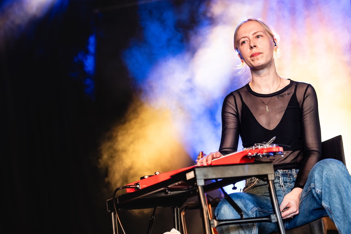 BLUAI @ Blues Peer, picture 9, photographed by Dorien Goetschalckx - FrontView Magazine