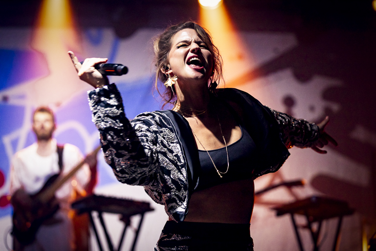 Selah Sue @ Gladiolen, picture 20, photographed by Peter Smet - FrontView Magazine