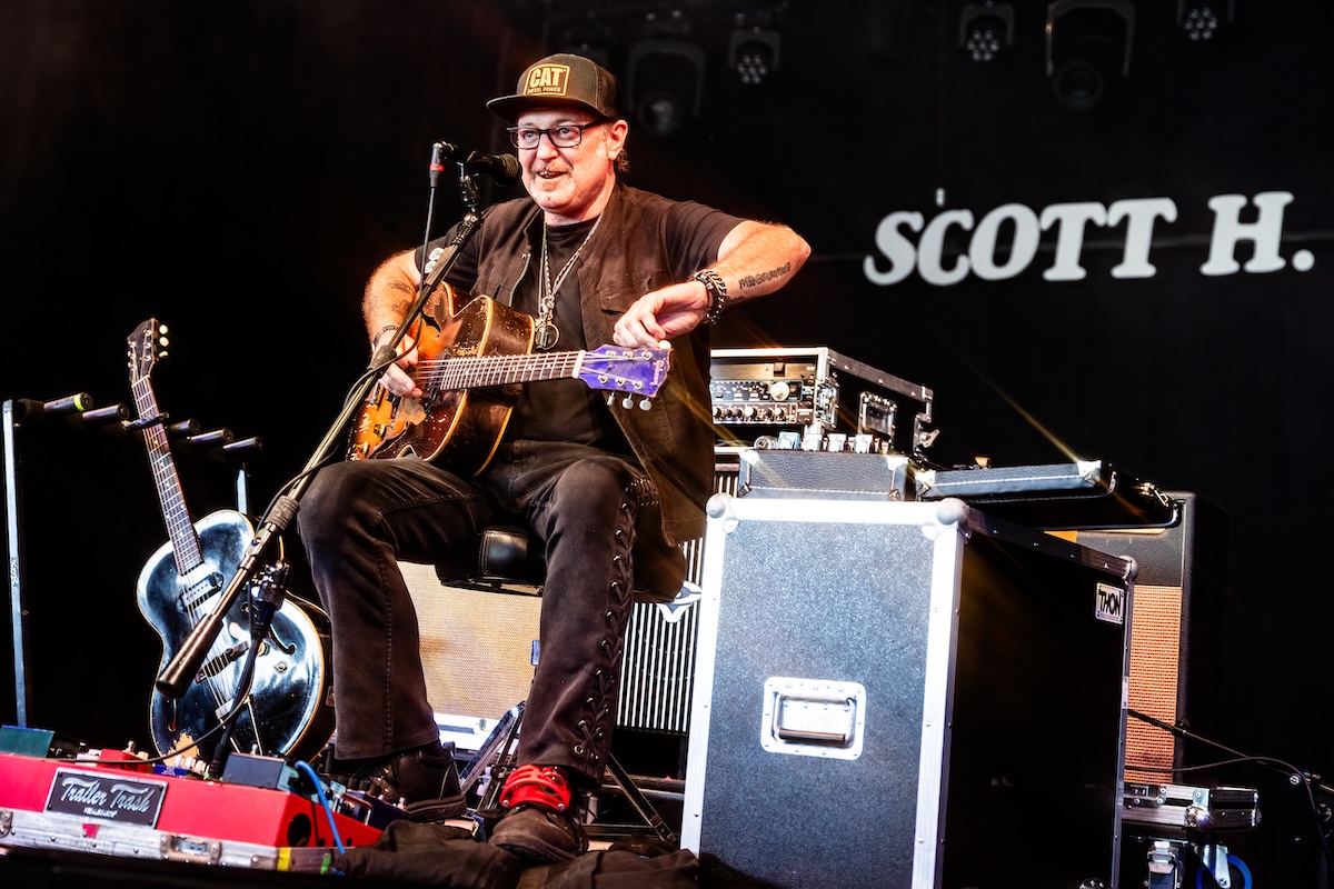 Scott H. Biram @ Blues Peer, picture 1, photographed by Dorien Goetschalckx - FrontView Magazine
