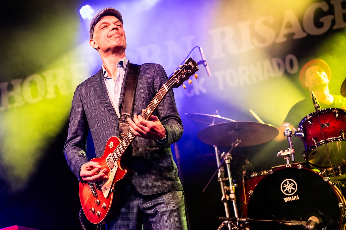 Thorbjørn Risager & The Black Tornado @ Blues Peer, picture 8, photographed by Dorien Goetschalckx - FrontView Magazine