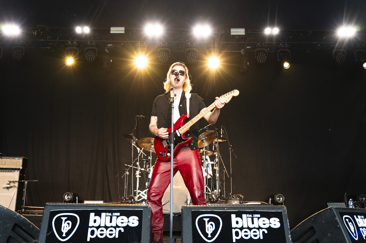 Jett Rebel @ Blues Peer Dag 3, picture 2, photographed by Luc Klinckaert - FrontView Magazine