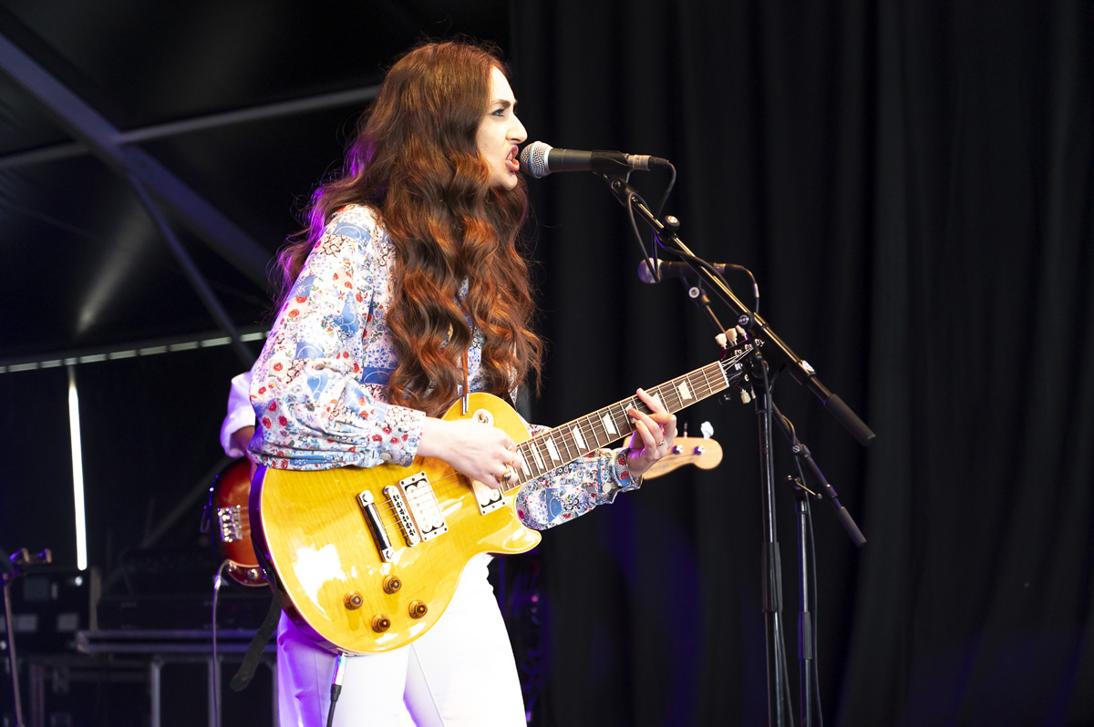 Kitty Liv @ Blues Peer Dag 3, picture 1, photographed by Luc Klinckaert - FrontView Magazine