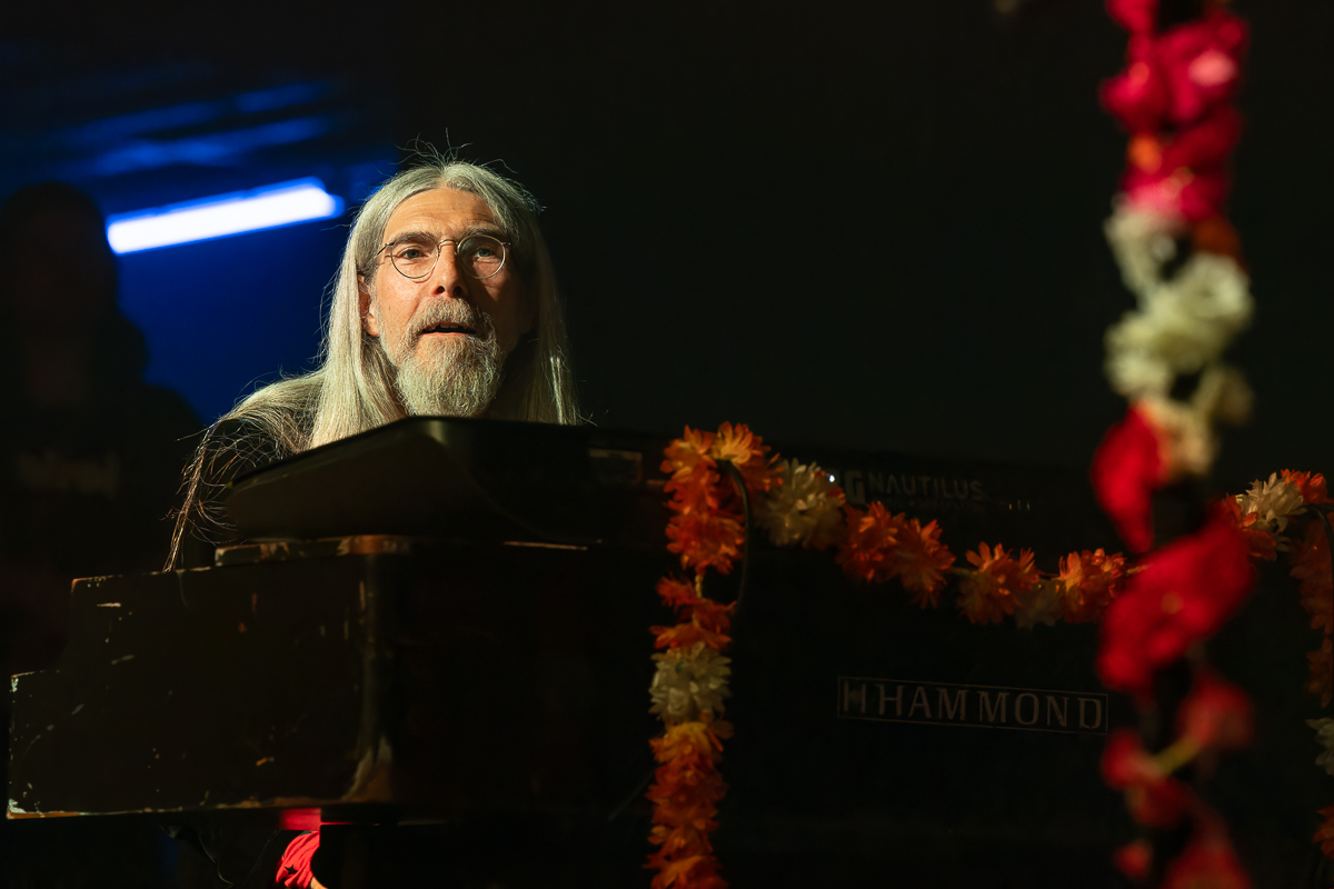 Kula Shaker @ De Roma, picture 7, photographed by David Johnson - FrontView Magazine