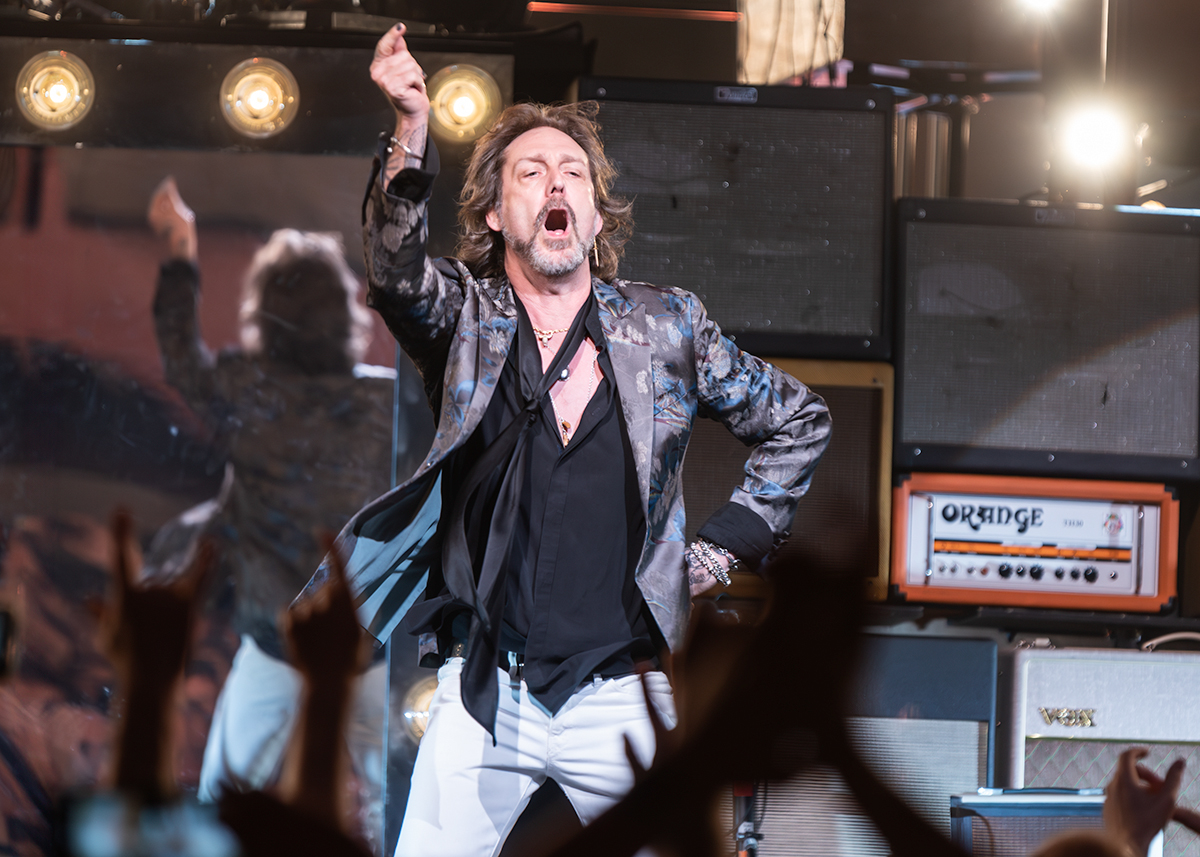 The Black Crowes @ ancienne belgique, picture 1, photographed by Johan Allaert - FrontView Magazine