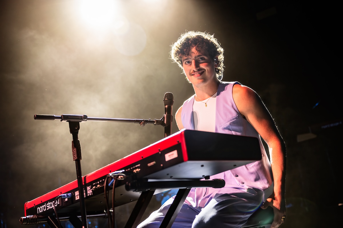Benson Boone @ Trix, picture 2, photographed by Dorien Goetschalckx - FrontView Magazine