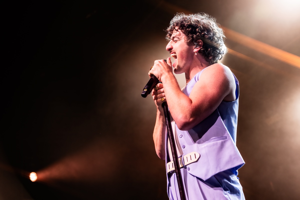 Benson Boone @ Trix, picture 6, photographed by Dorien Goetschalckx - FrontView Magazine