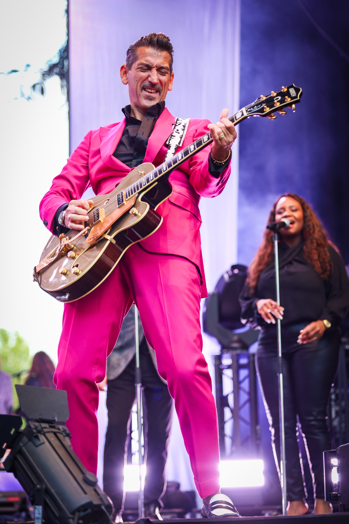 Danny Vera @ Parkfeest Oosterhout, foto 1, foto's door Kitty van de Waart - FrontView Magazine